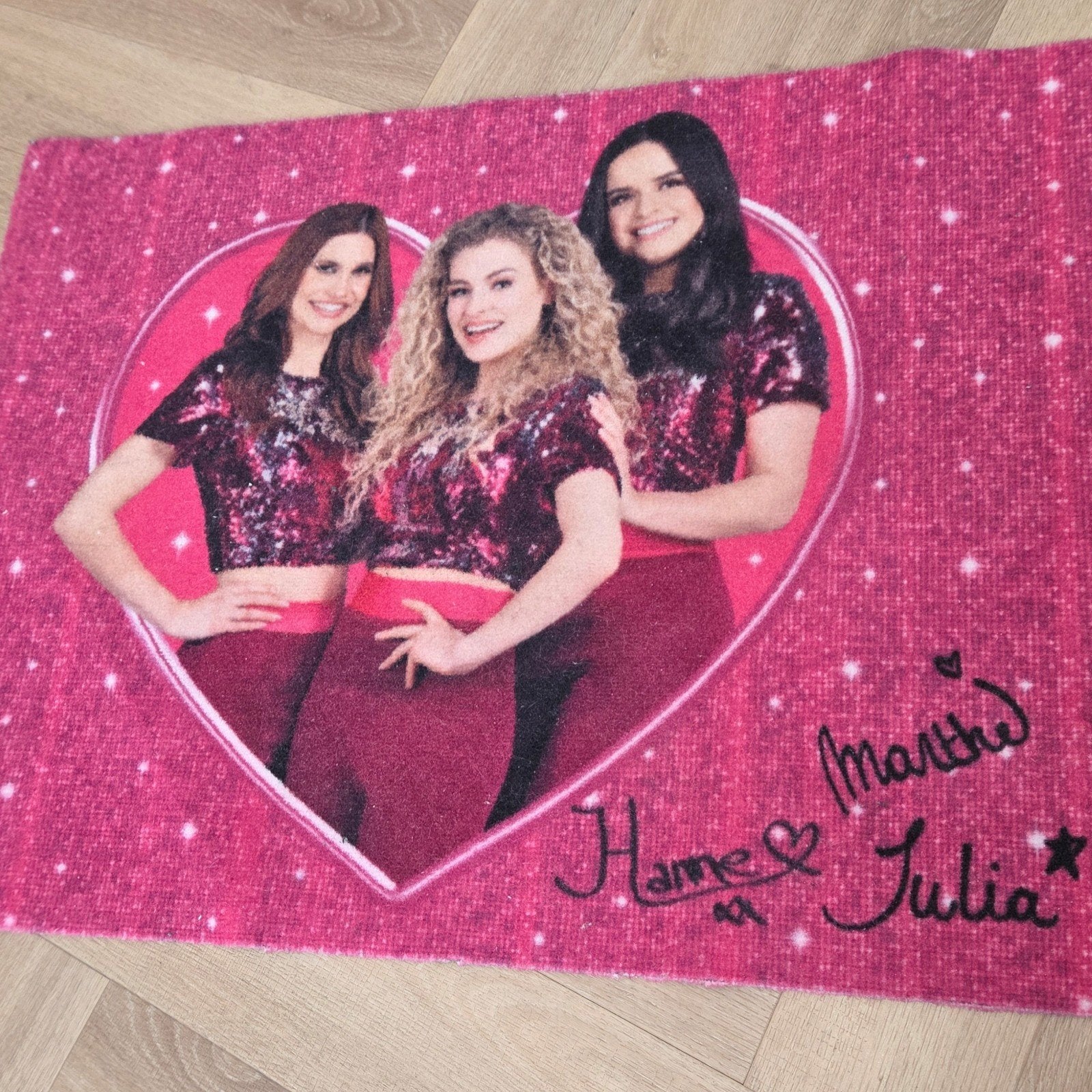 K3 Vloerkleed 60x80cm met Handtekeningen z.g.a.n., Ophalen, 50 tot 100 cm, K3, Kinderkamer, Vrolijk, 50 tot 100 cm