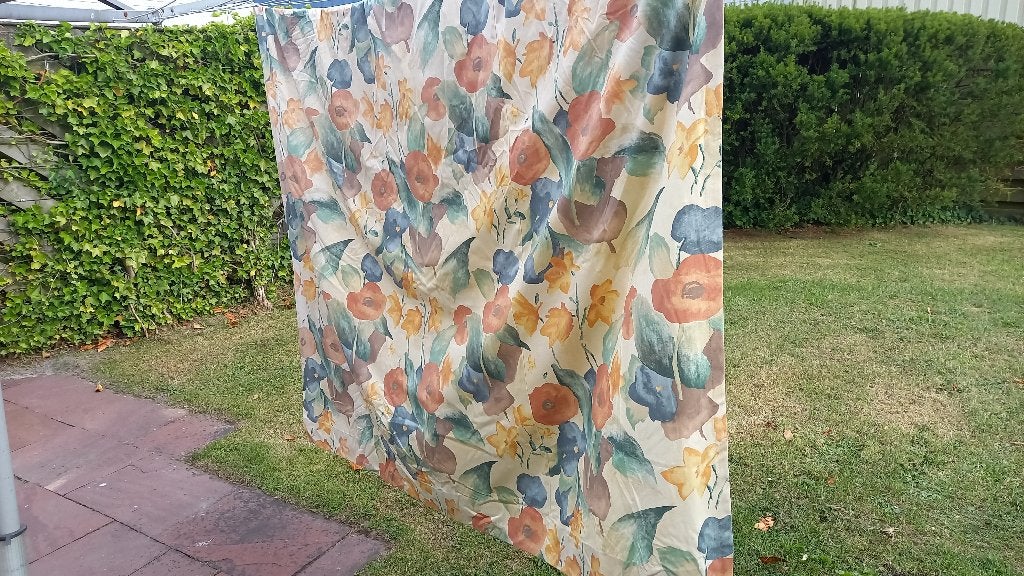 8 Kleurrijke Gordijnen met nog diverse embrasse., Ophalen, Gebruikt, 300 cm, Gordijn