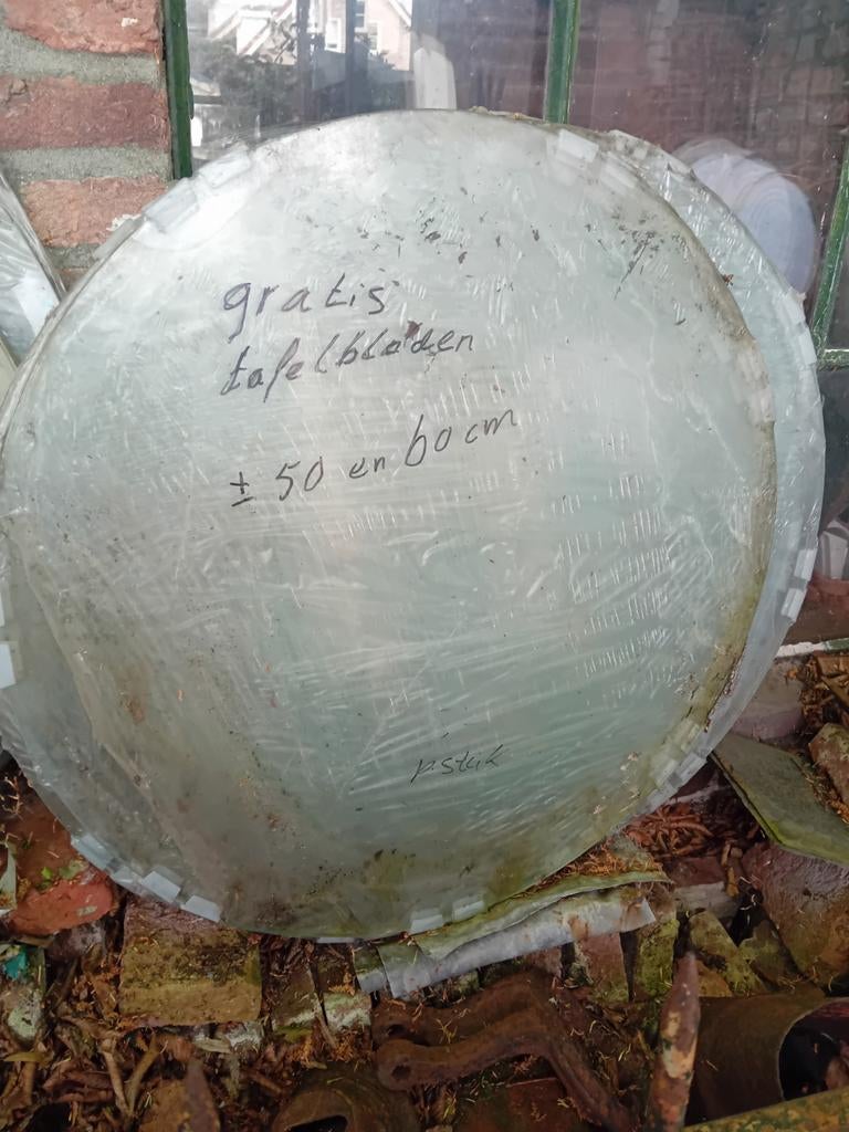 Gratis ronde tafelbladen en legplanken v kas kweekkas enz, Ophalen, Gebruikt, 50 tot 100 cm, Rond