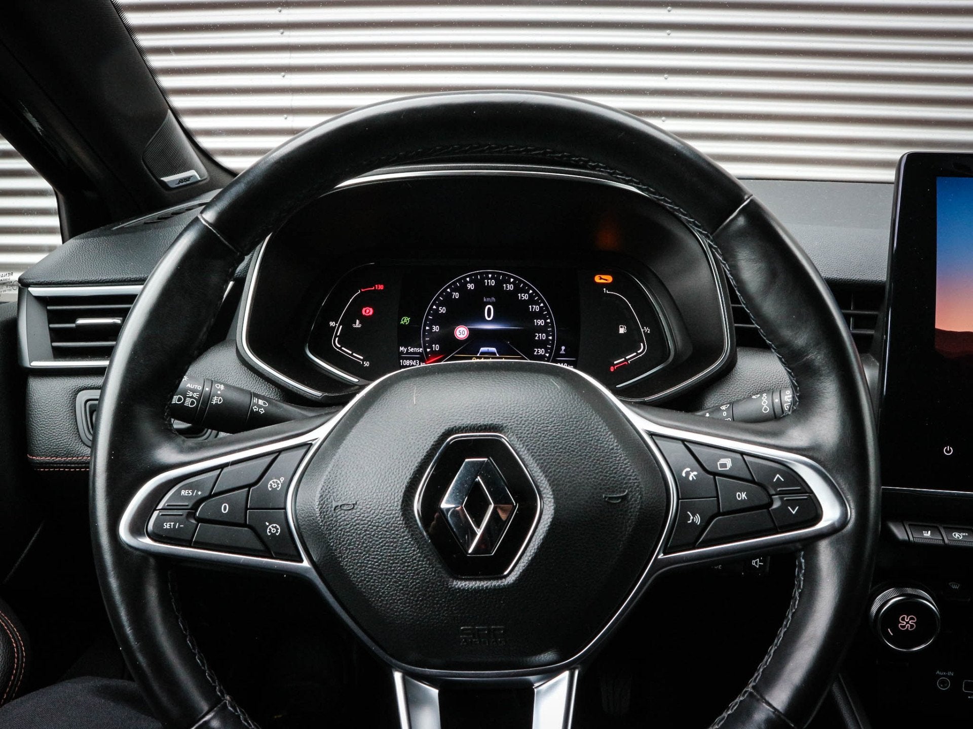 Renault Clio 1.0 TCe Initiale Paris | Clima | Cruise | Navi, Auto's, Voorwielaandrijving, Gebruikt, Bedrijf, Handgeschakeld