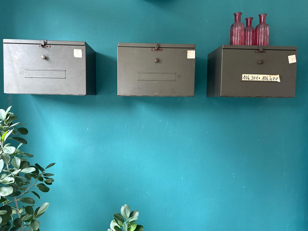Vintage metalen opbergkasten - set 3/Vibtage metal cabinet, Ophalen, Gebruikt