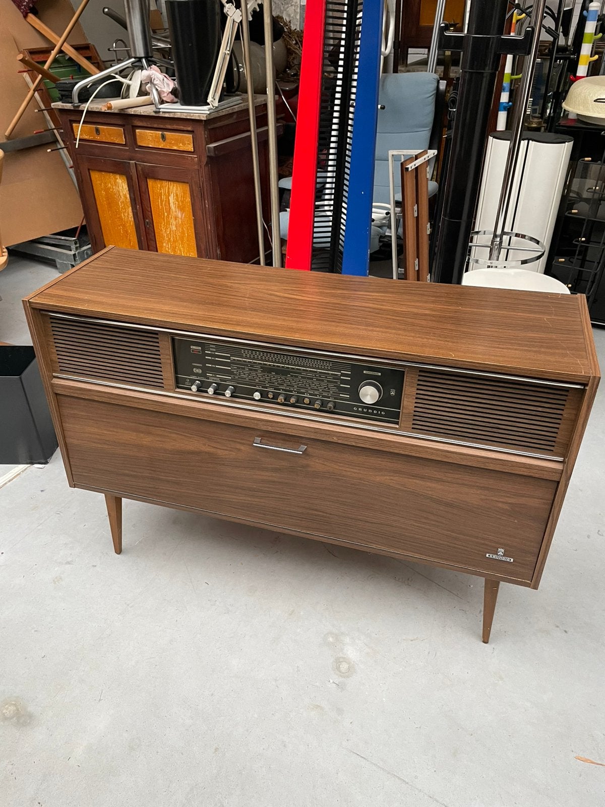 Grundig radiomeubel jaren 60, Ophalen
