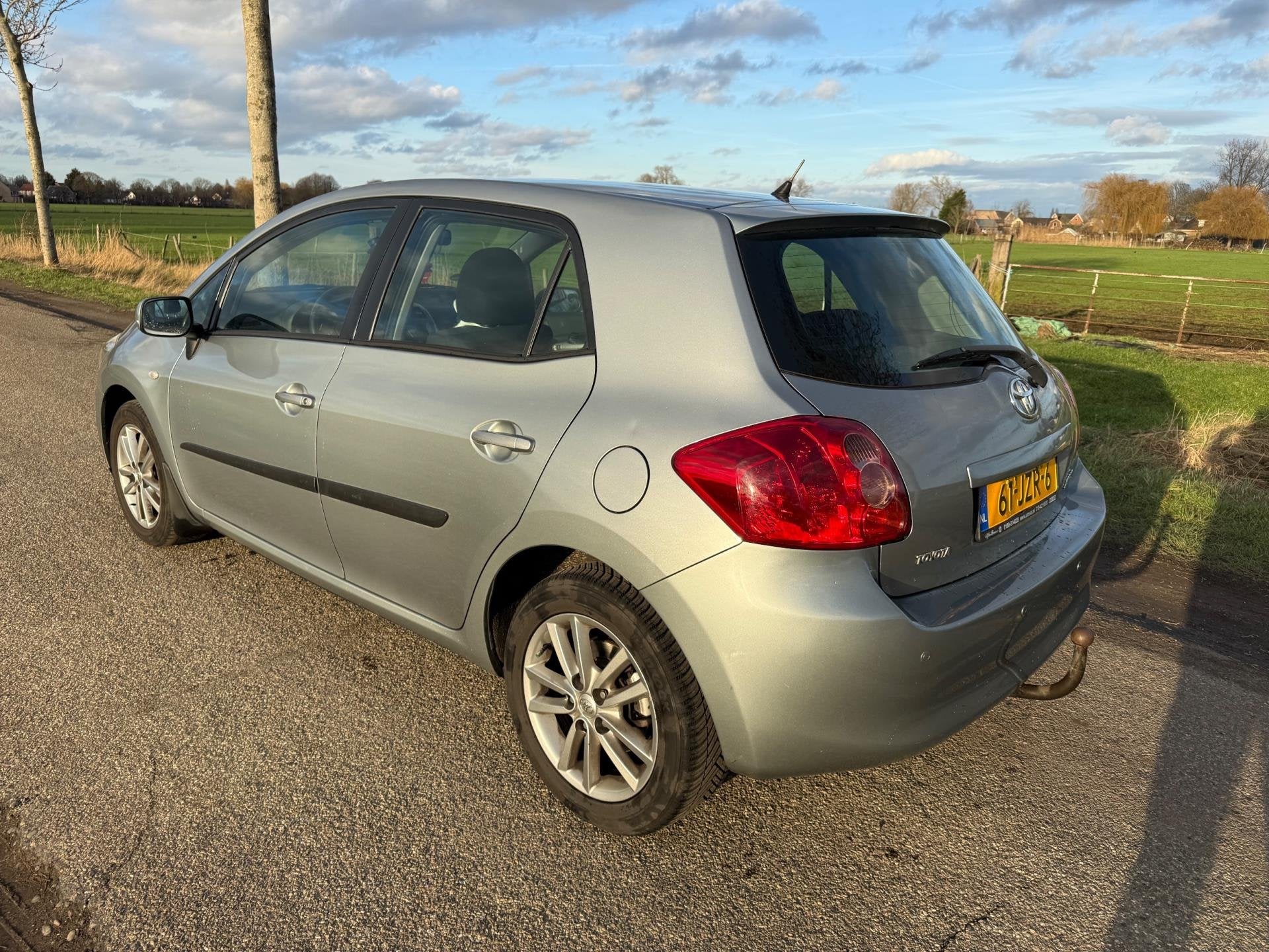 Toyota Auris 1.6-16V Dynamic Automaat, Gebruikt, Zwart, 4 cilinders, Origineel Nederlands