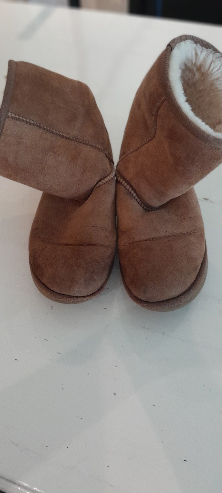 Originele Uggs, maat 39 - Lichte beschadiging voorzijde, Ophalen of Verzenden