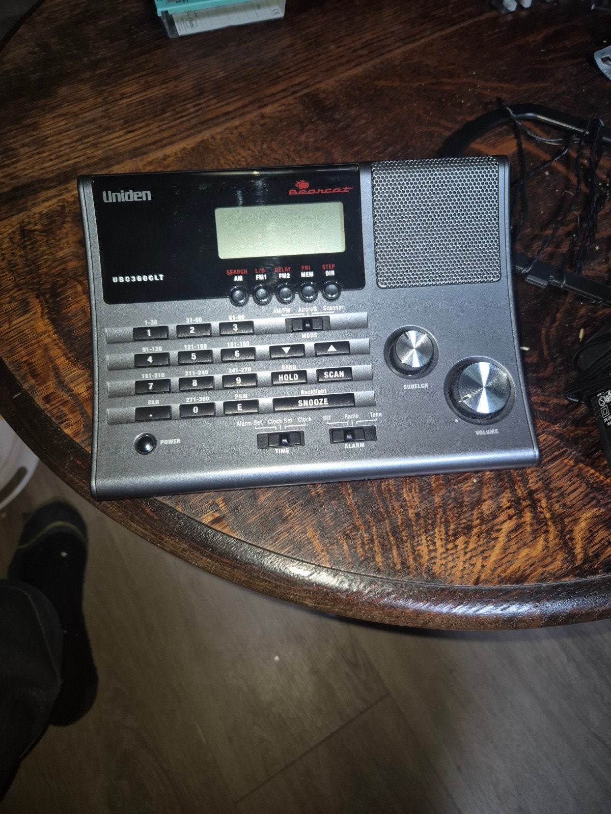 Uniden UBC360CLT Scanner Radio met AM/FM en klokfunctie, Ophalen, Gebruikt, Radio
