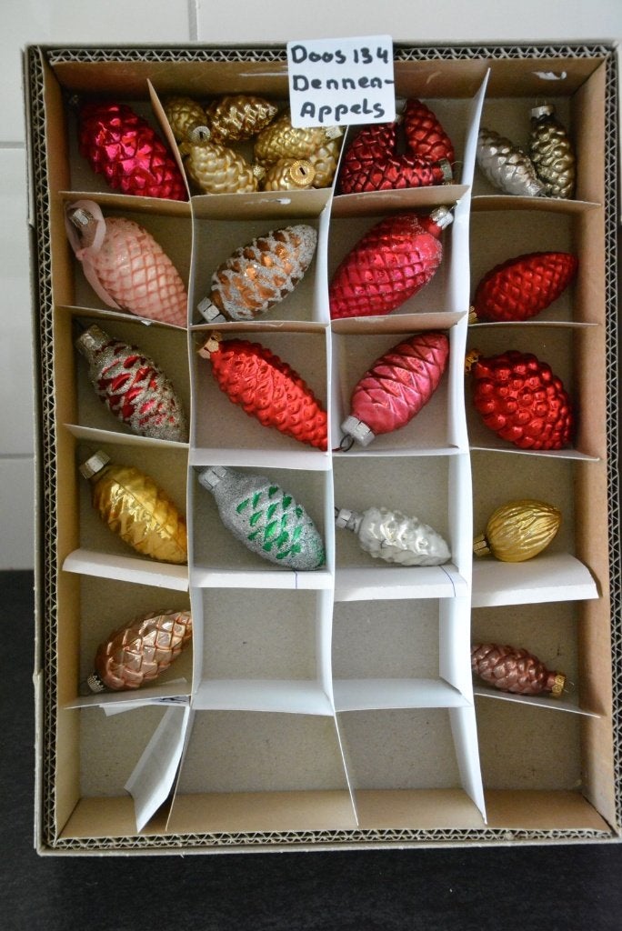 Dennenappels Doos 134, Diversen, Ophalen of Verzenden, Zo goed als nieuw