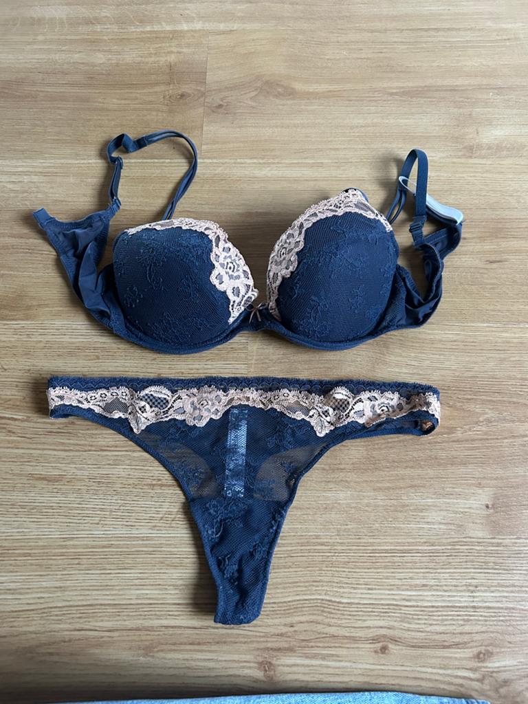 Mooi Marie Jo setje: BH en string, Kleding | Dames, Ophalen of Verzenden, Blauw, Setje