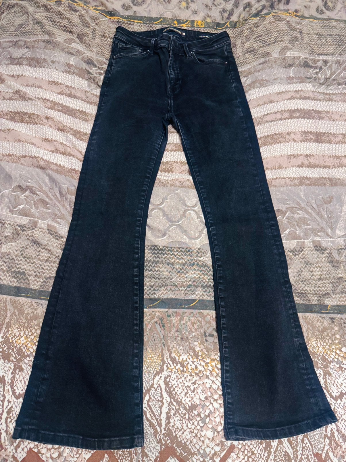 Seven Sisters zwarte High Rise Flair broek maat 30/32, Kleding | Dames, Verzenden, Zo goed als nieuw, Zwart, W30 - W32 (confectie 38/40)