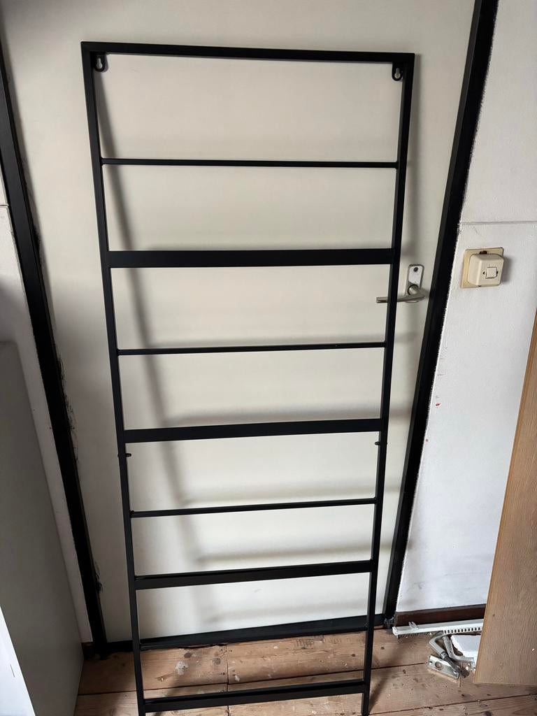 Zwart metalen wandrek/ladder decoratie, Ophalen, Zo goed als nieuw