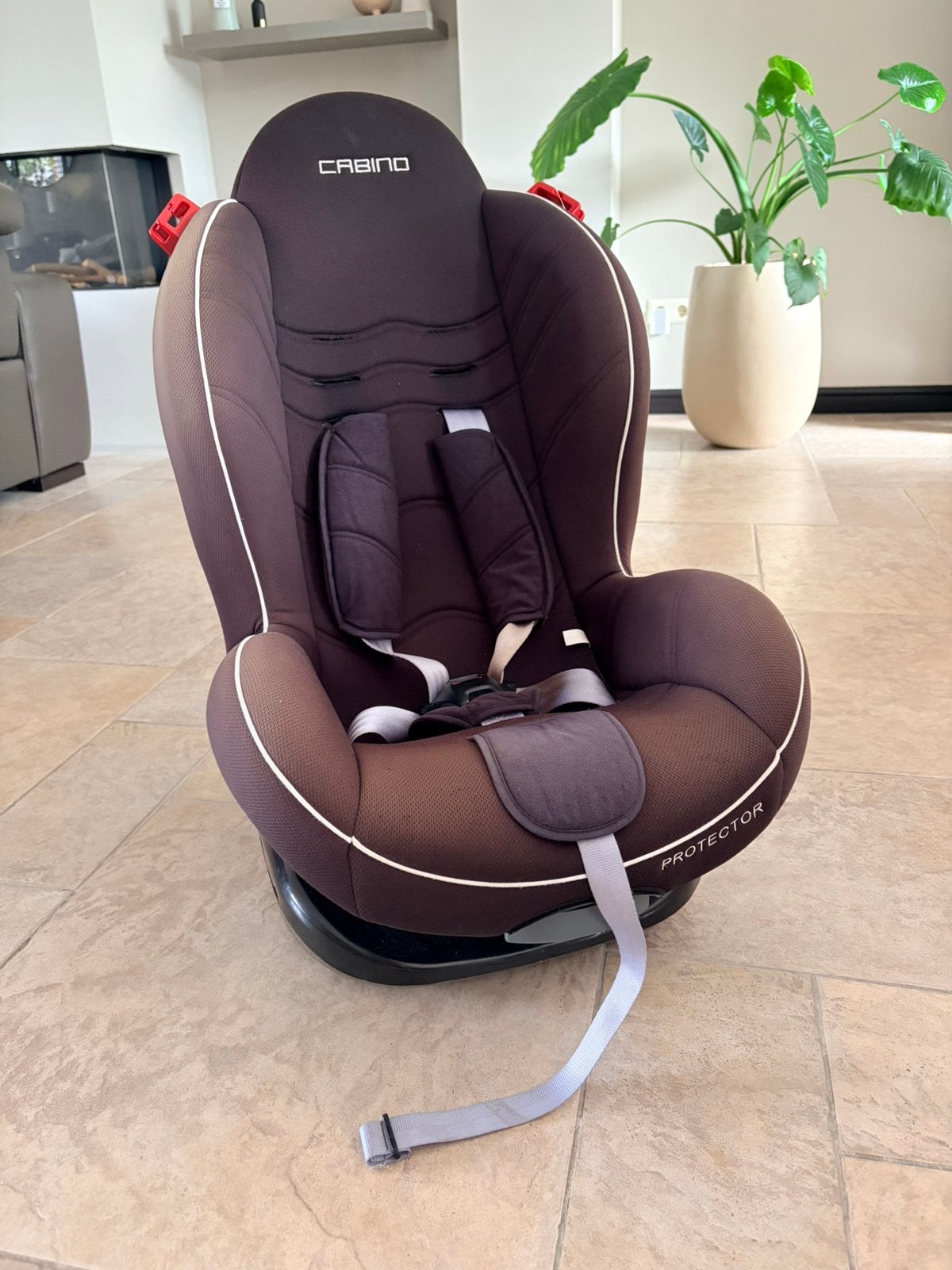 Autostoeltje. 9-25 kg, Verstelbare rugleuning, Autogordel, Zo goed als nieuw, Ophalen