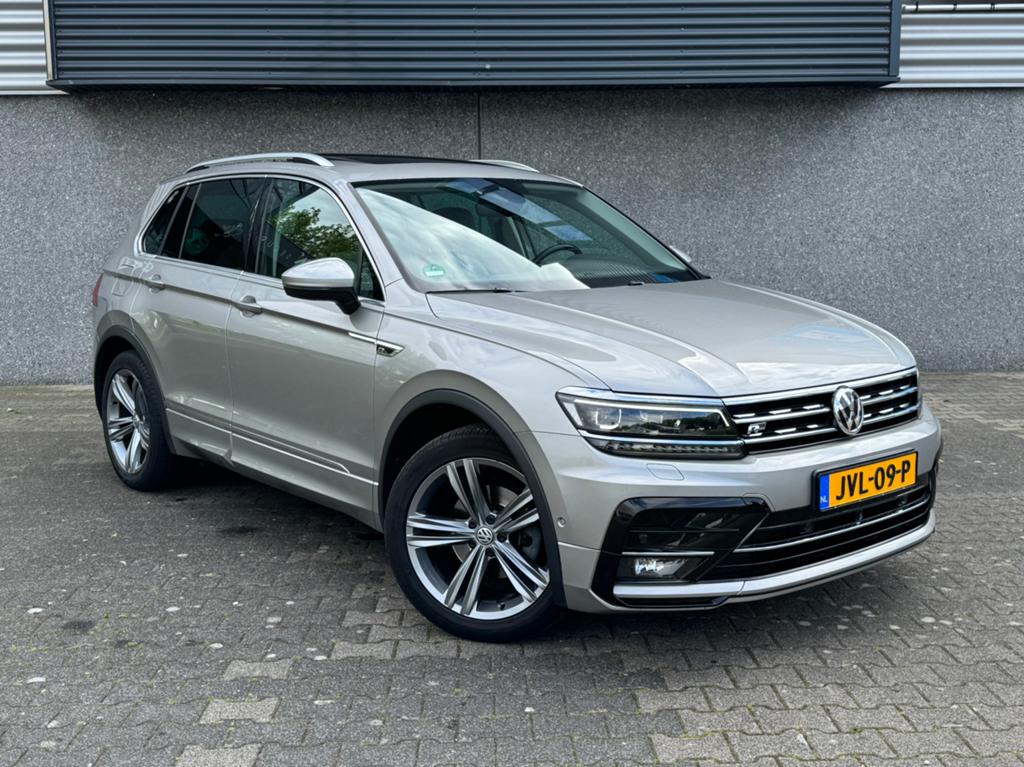 Volkswagen Tiguan 1.5 TSI R-Line I Pano I Leder I 360 Camera, 4 cilinders, 150 pk, Leder, Particulier