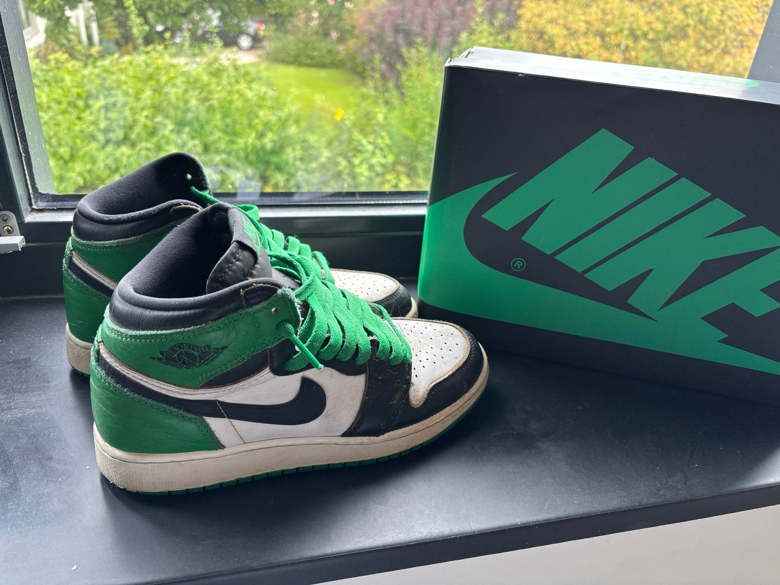Nike Air Jordan 1 Retro High OG GS - Maat 37.5, Kleding | Heren, Ophalen of Verzenden, Gedragen, Overige kleuren, Sneakers of Gympen