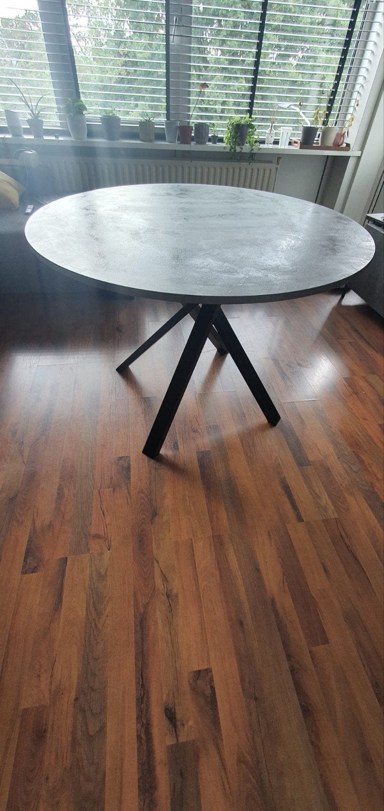 Ikea ronde eettafel Mariedamm, Huis en Inrichting, Tafels | Eettafels, Ophalen, Modern, Industrieel, Overige materialen, Rond