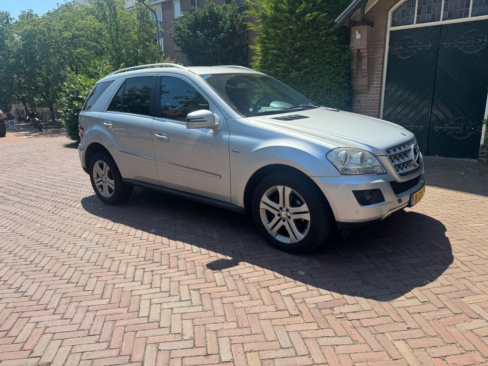 Mercedes ML300 Cdi I Luchtvering I Leer I Unieke stand I, Auto's, Mercedes-Benz, Automaat, Euro 5, Zwart, Parkeersensor