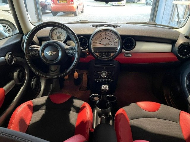 Mini Mini 1.6 Cooper Chili Clima|Cruise|PDC, Auto's, Voorwielaandrijving, Zwart, 4 stoelen, Leder en Stof