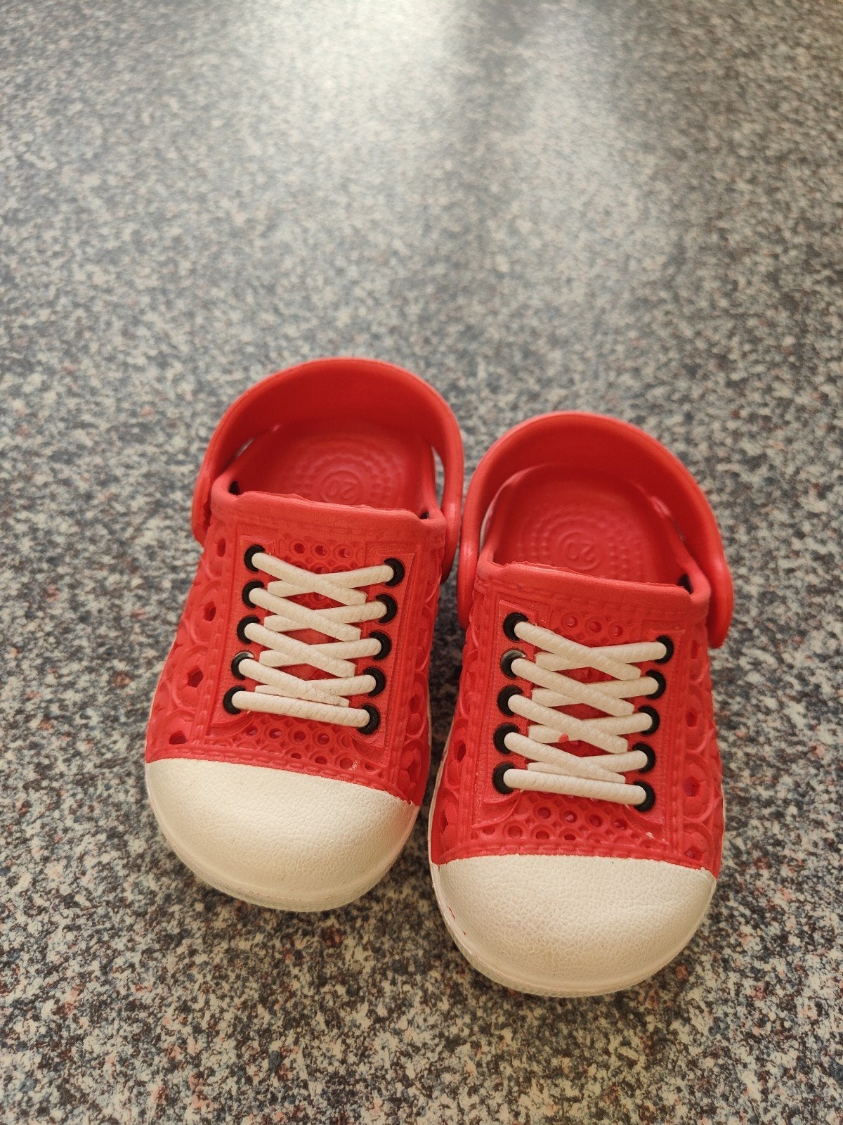 Crocs look a like, Ophalen of Verzenden, Zo goed als nieuw, Jongetje of Meisje, Schoentjes