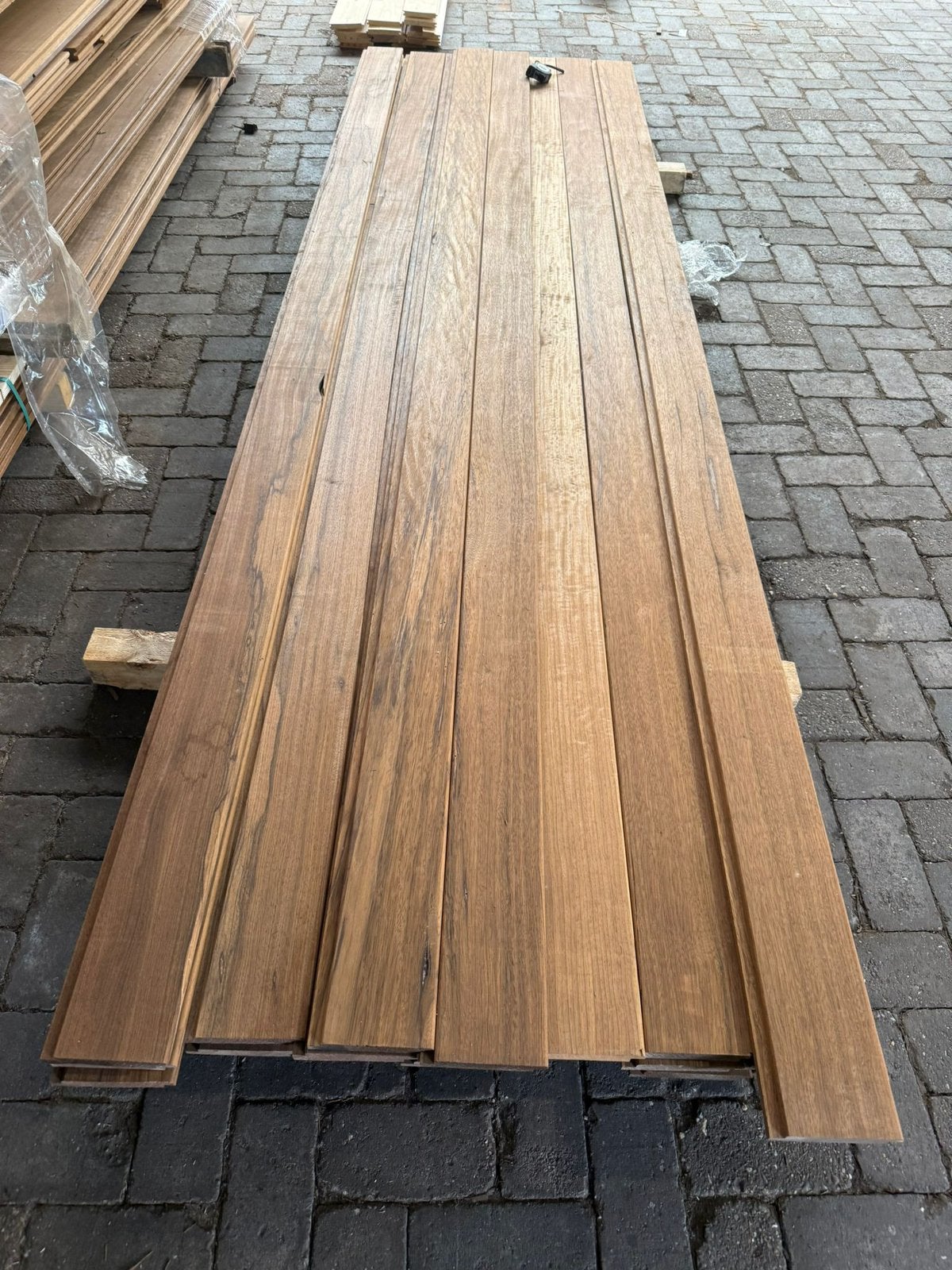 25 stuks Thermo Fraké Shiplap 20x130x3350mm, Minder dan 25 mm, Nieuw, Ophalen of Verzenden, Plank