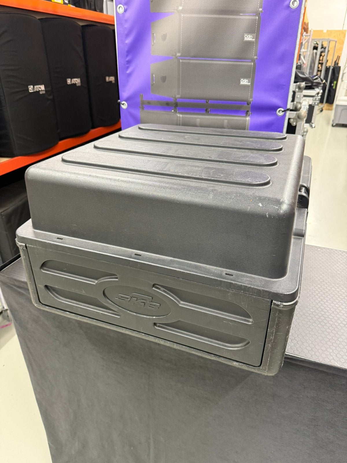 Skb taperack flightcase, Ophalen, Zo goed als nieuw, Overige instrumenten, Flightcase