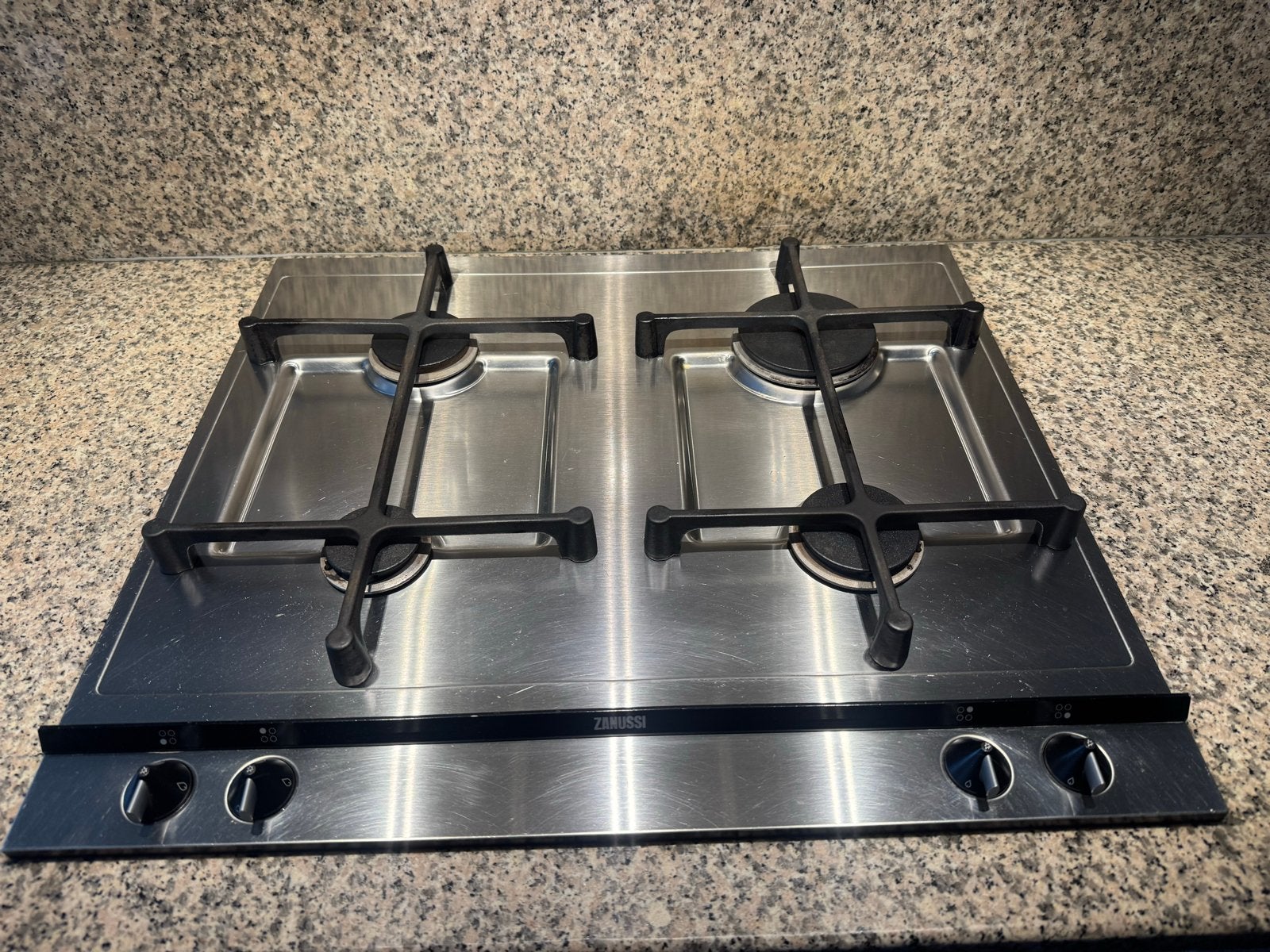Zanussi 4-pits gasfornuis inbouw 58x51cm, Ophalen, 4 kookzones, Zo goed als nieuw, Inbouw