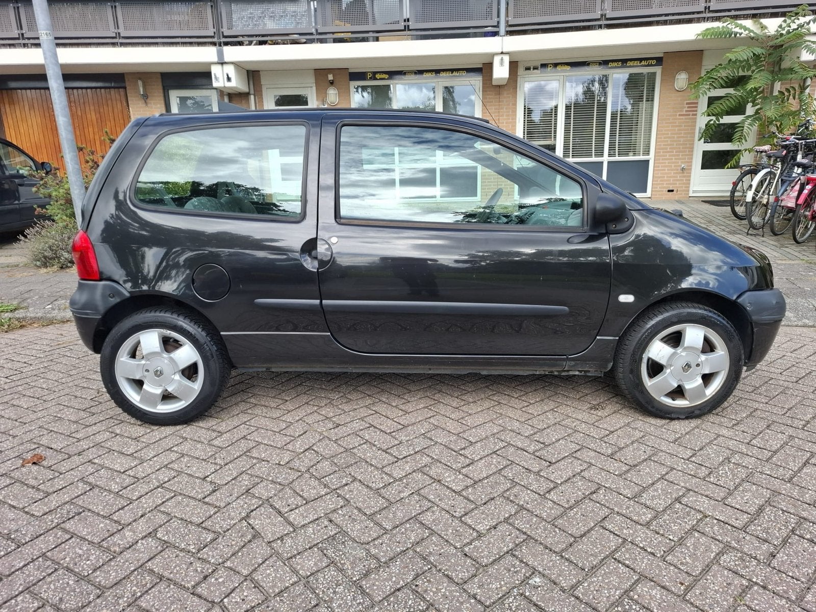 Renault Twingo 1.2 2006 Zwart - 63.918 km, Auto's, Voorwielaandrijving, Twingo, 600 kg, 4 cilinders