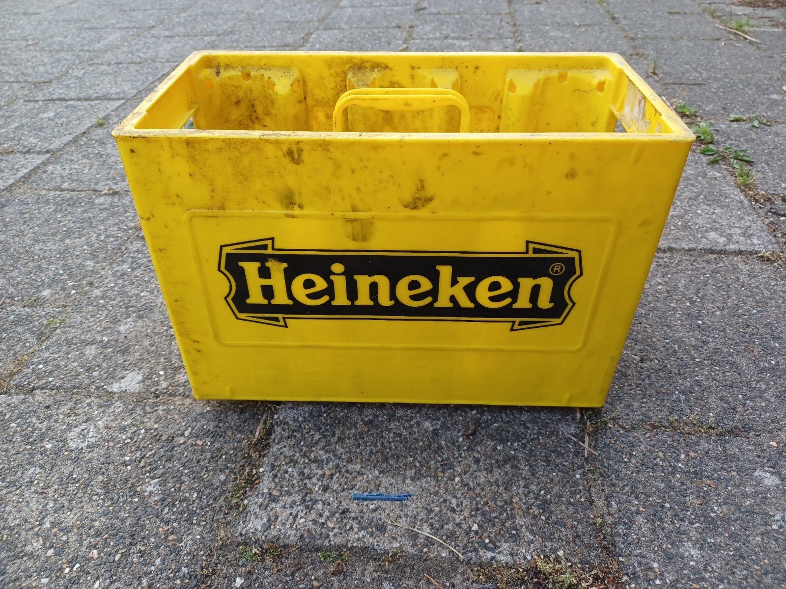 Te koop oud half kratje Heineken, Doe-het-zelf en Verbouw, Ophalen of Verzenden, Doos, Minder dan 35 cm