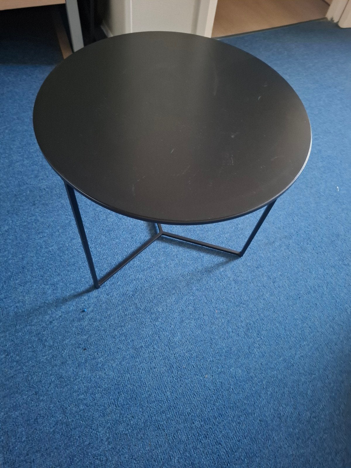 Tafeltje, Minder dan 55 cm, Metaal of Aluminium, Rond, Ophalen