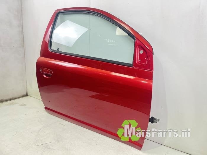 Portier 2Deurs rechts van een Toyota Yaris, Gebruikt, -, Deur, -