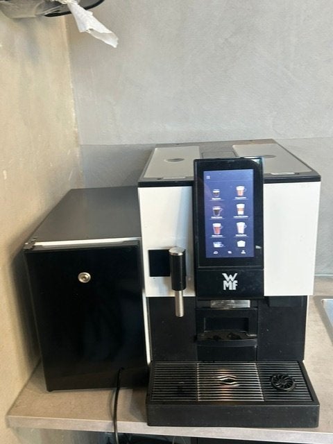 WMF 1100S koffiemachine, Witgoed en Apparatuur, Ophalen, 10 kopjes of meer, Koffiemachine, Koffiebonen