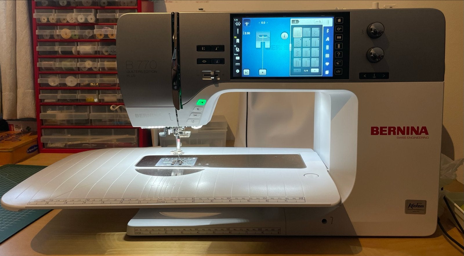Bernina B770 QE Plus naaimachine met BSR en extra voetjes, Ophalen of Verzenden, Zo goed als nieuw, Naaimachine, Bernina