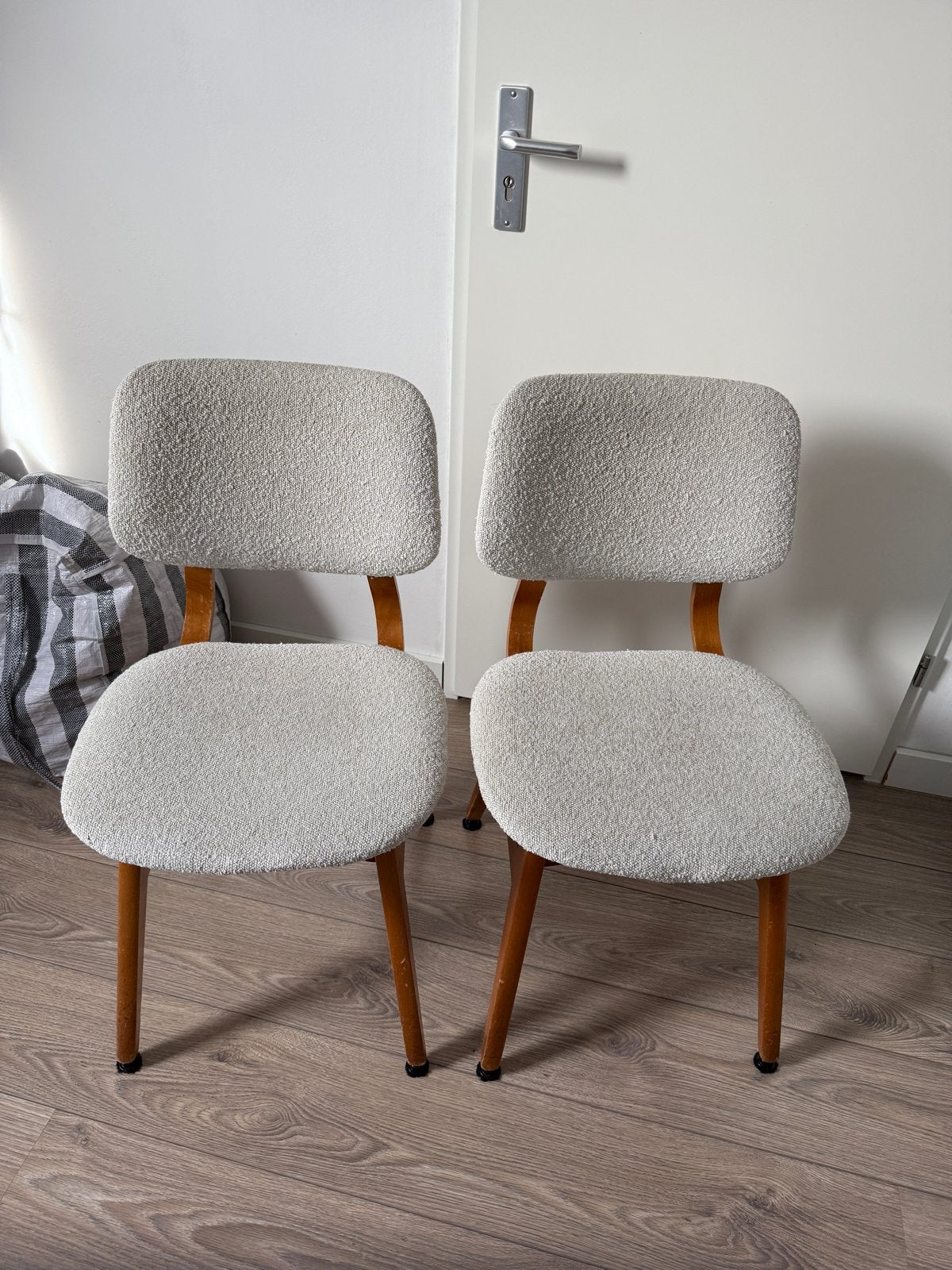 Set van 2 vintage stoelen - beige stof en hout - prijs verla, Ophalen, Gebruikt, Twee, Overige kleuren