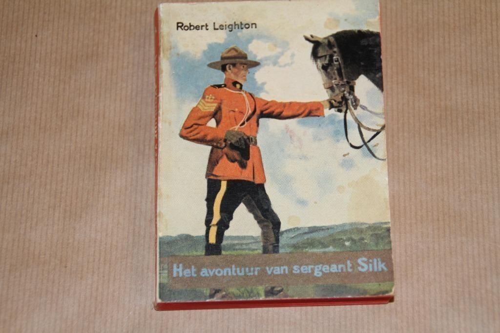 Het avontuur van sergeant Silk - Leighton Junior jongensboek, Ophalen of Verzenden, Gelezen