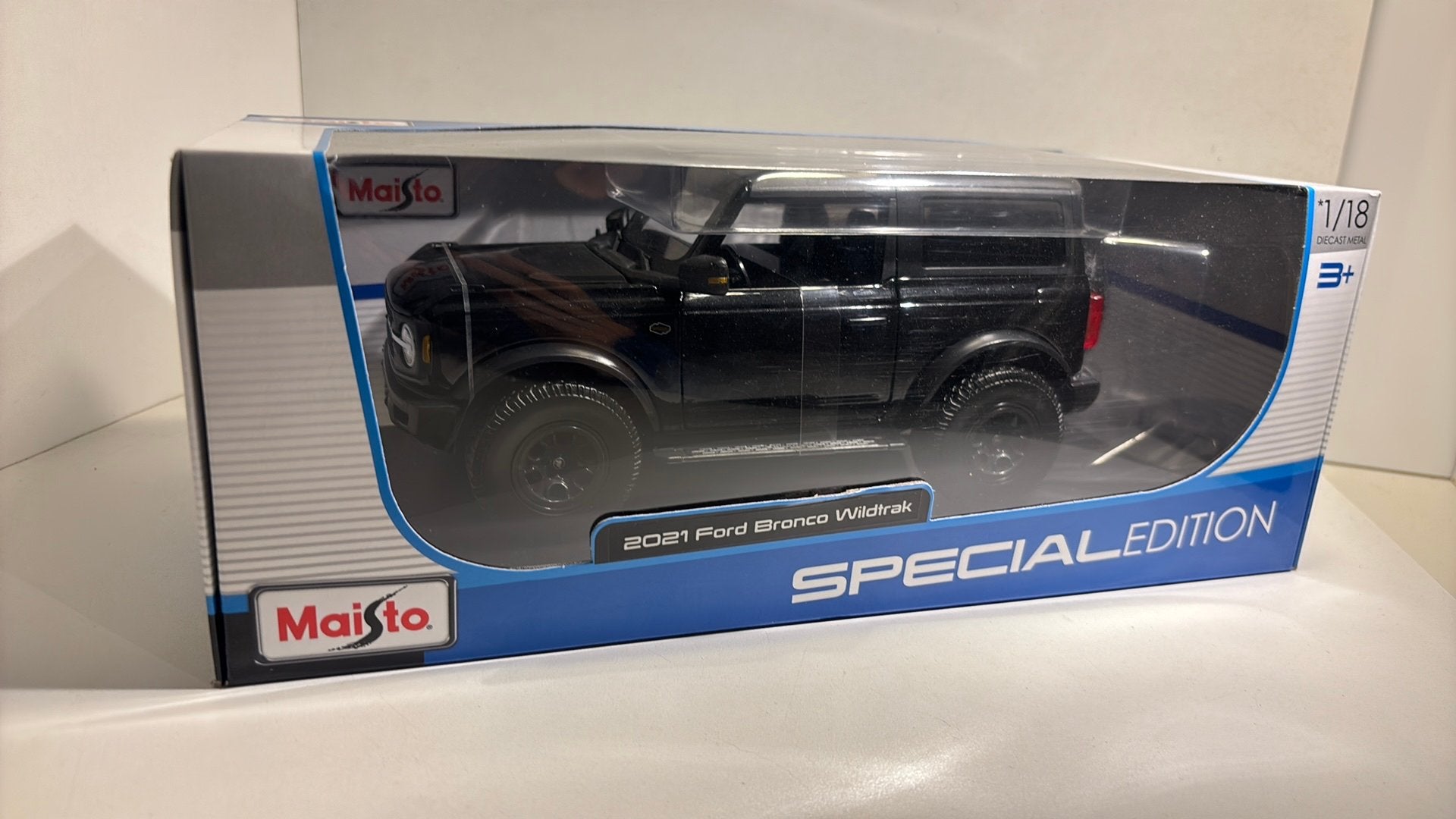 Ford bronco wildtrak black maisto 1.18, Maisto, Ophalen of Verzenden, A, A