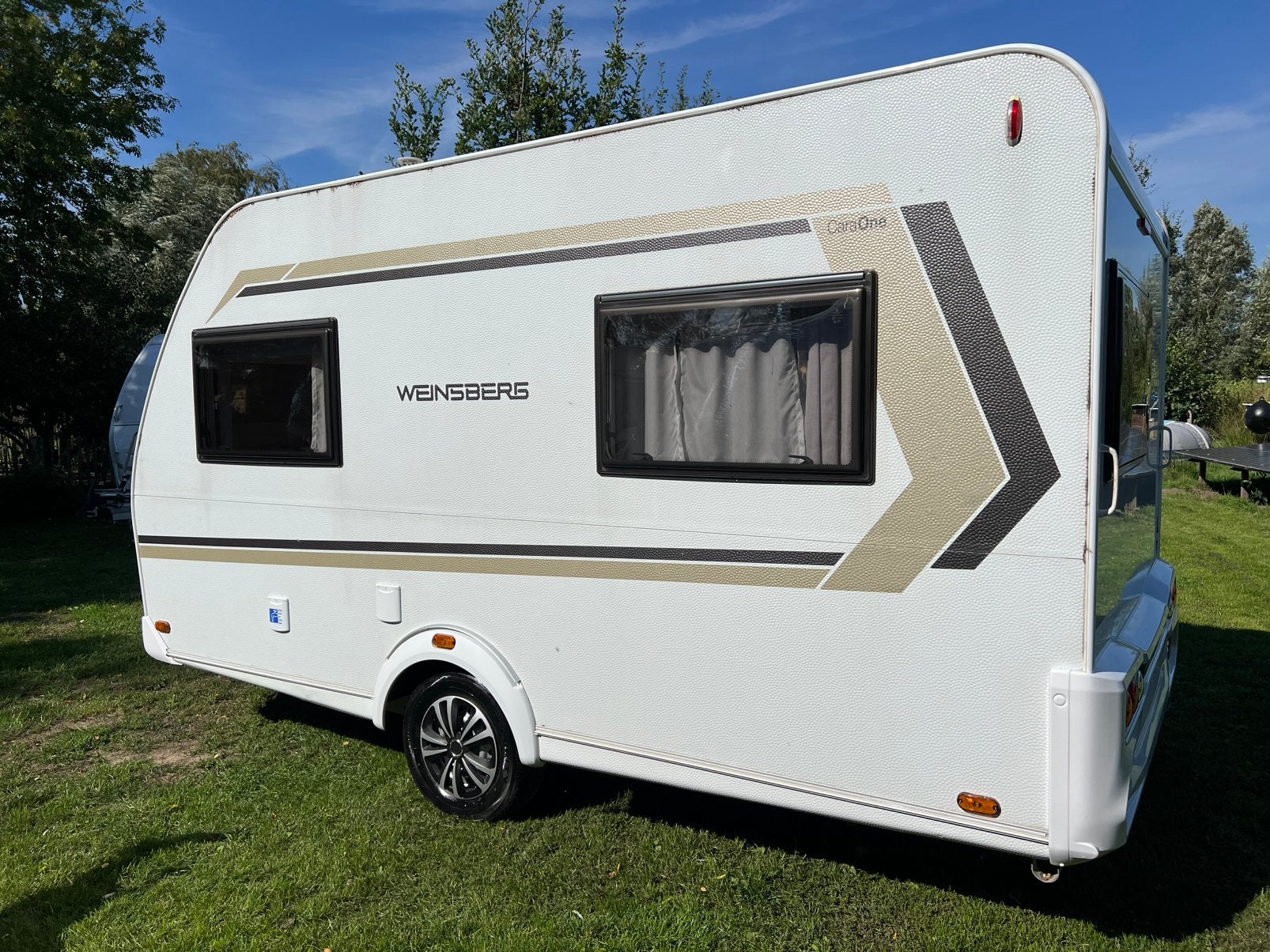 Weinsberg Caraone 390 QD | 2020 | goedkoopste NL, Bedrijf, Dwarsbed, Ringverwarming, Tot en met 4