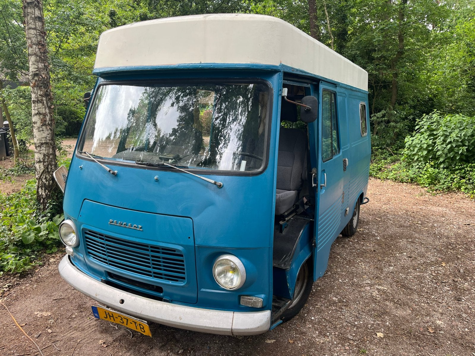 Peugeot J7 Oldtimer Camper - Belasting- en APK-vrij, Overige merken, Buscamper of Camperbus, Reservewiel, Tot en met 2