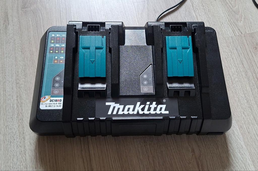 Makita DC18RD Duo Snellader voor 14.4V-18V, Ophalen, Nieuw, Overige typen