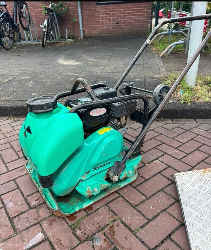 Mikasa Trilplaat MVC-T90H Straat gereedschap, Ophalen, Gebruikt