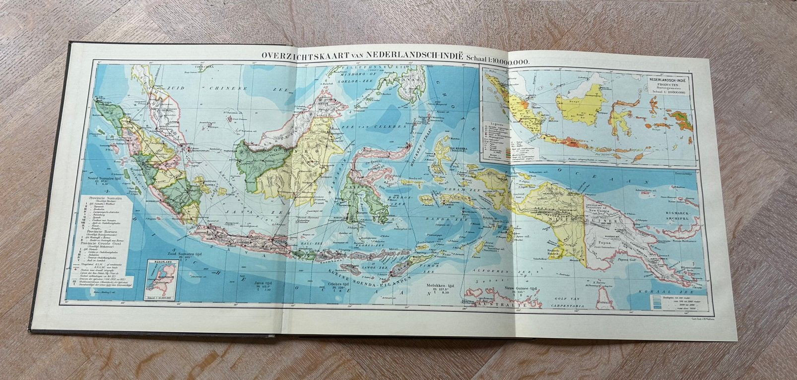 Antieke Atlas Nederlands Indië ca. 1930, Gelezen, Overige atlassen, Ophalen of Verzenden, 1800 tot 2000
