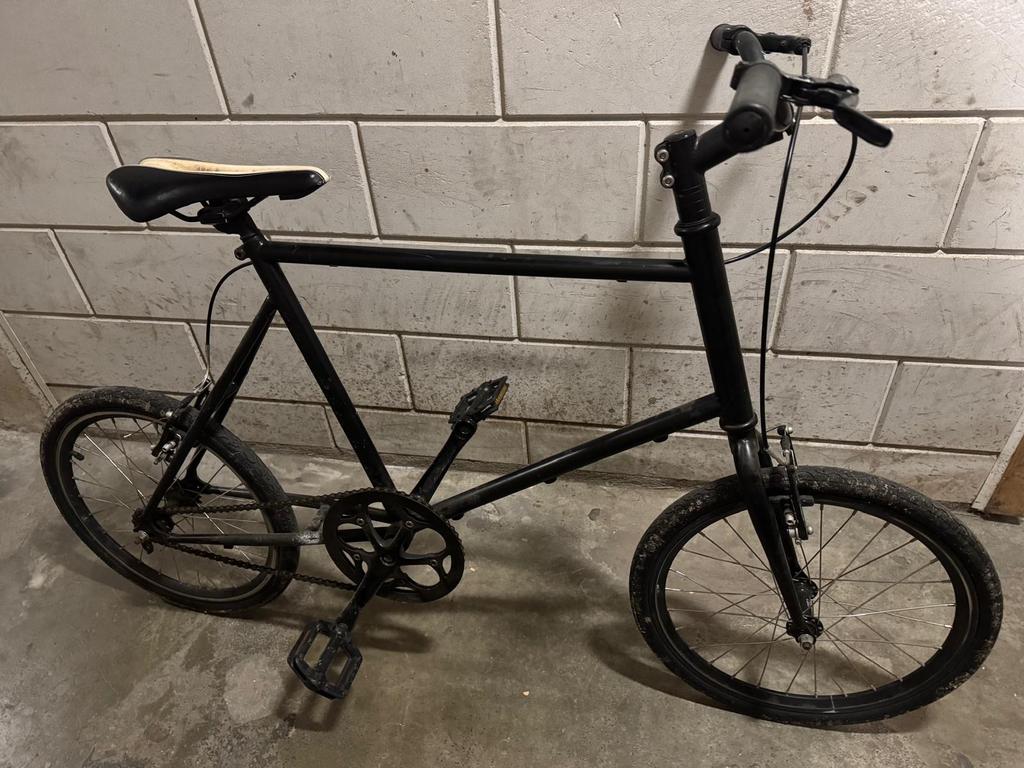 Compacte Zwarte Vouwfiets - Ideaal voor woon-werkverkeer, Fietsen en Brommers, Fietsen | Vouwfietsen, 20 inch of meer, Gebruikt
