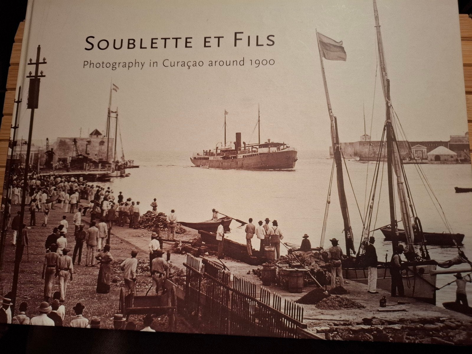Soublette et Fils: Fotografie in Curaçao rond 1900, Verzenden, Zo goed als nieuw, Fotografie algemeen, Soublette et Fils