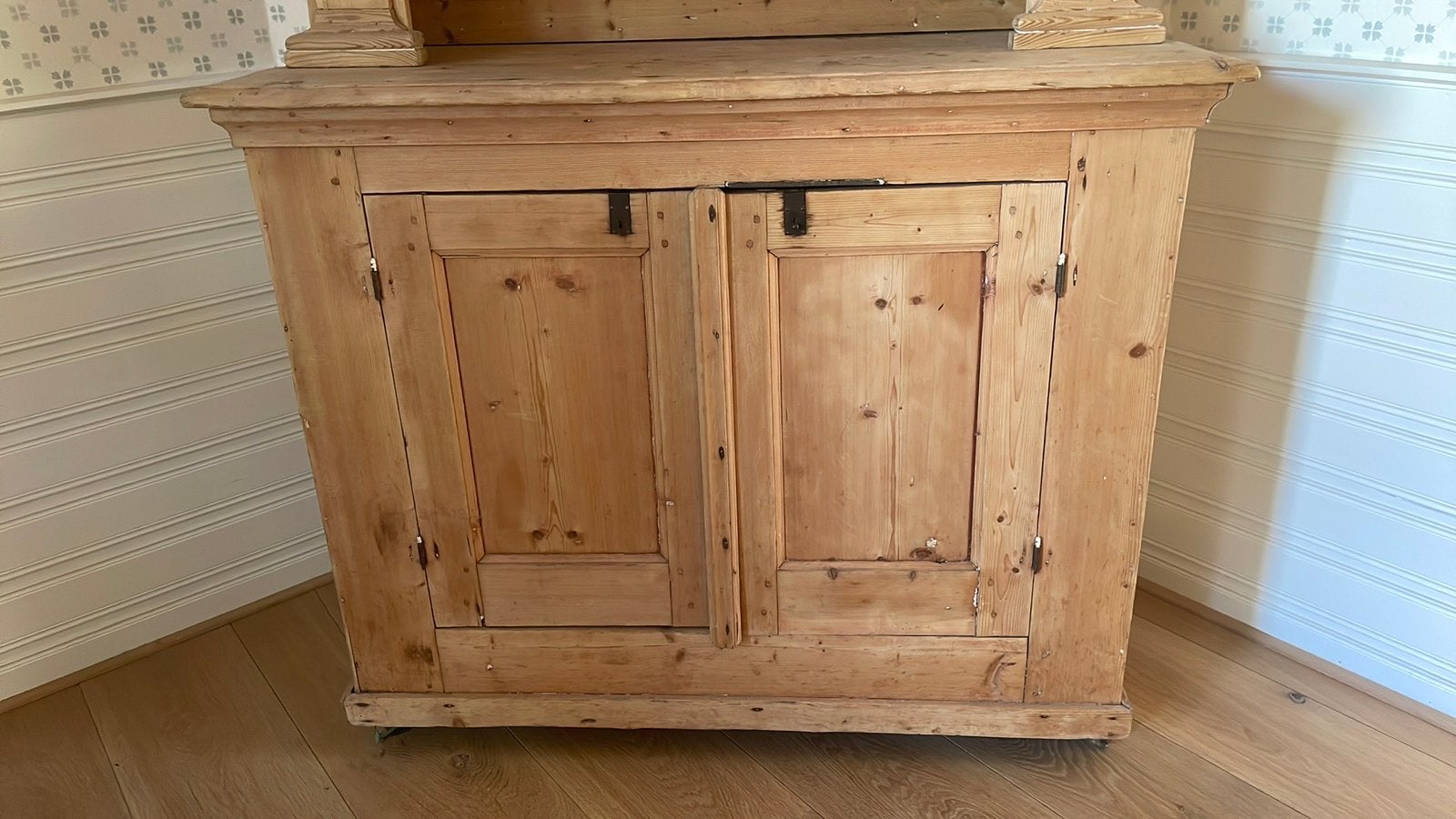 Mooie oude buffetkast, Huis en Inrichting, Kasten | Buffetkasten, Ophalen, Zo goed als nieuw, 25 tot 50 cm, 150 tot 200 cm