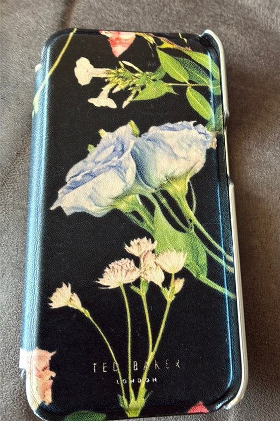 Ted Baker hoesje iphone 13, Telecommunicatie, Mobiele telefoons | Hoesjes en Frontjes | Apple iPhone, Ophalen of Verzenden, Zo goed als nieuw