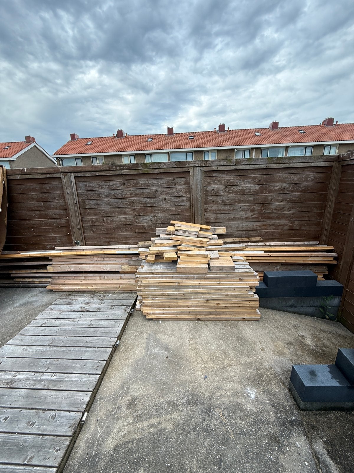 Diverse partij gebruikte houten balken en planken, Ophalen, Gebruikt, Balk, Vuren