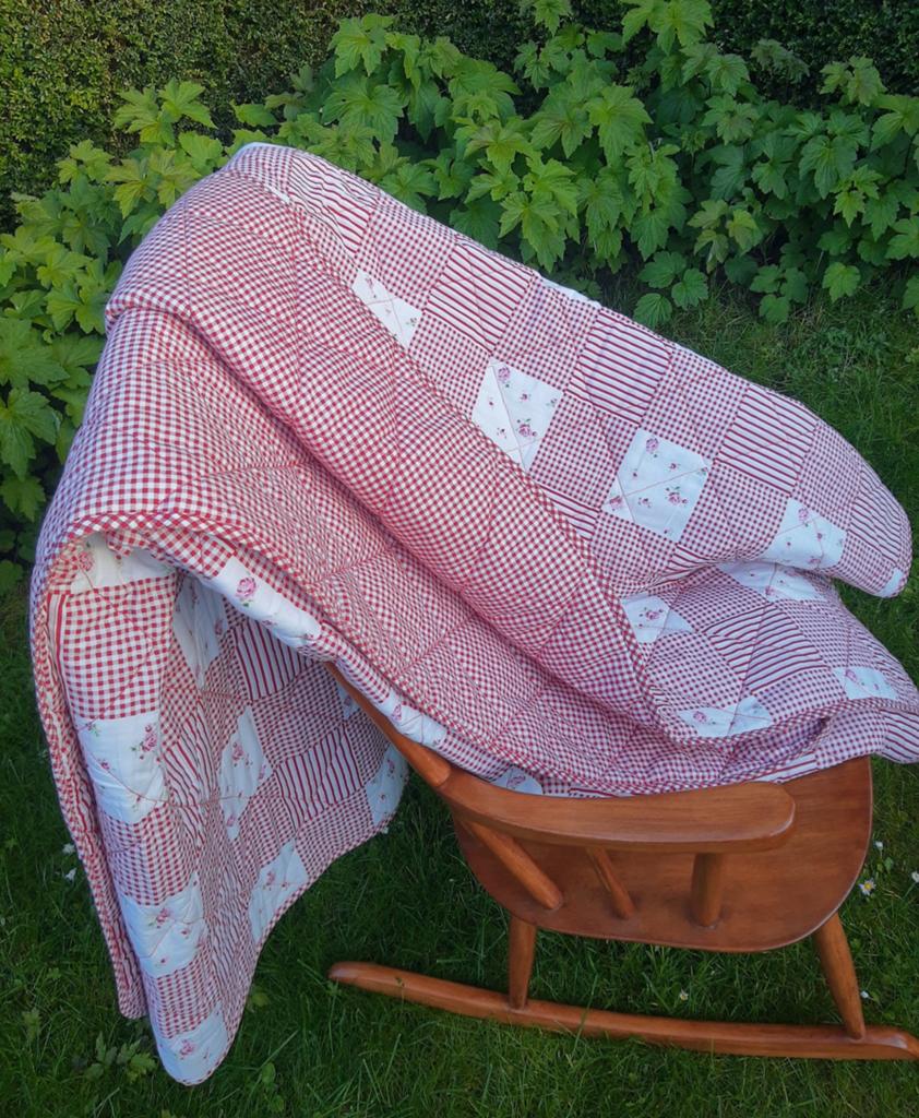 Mooie sprei/ plaid patchwork, klein ruitje Essenza, Ophalen of Verzenden, Zo goed als nieuw, Tweepersoons, Overige typen