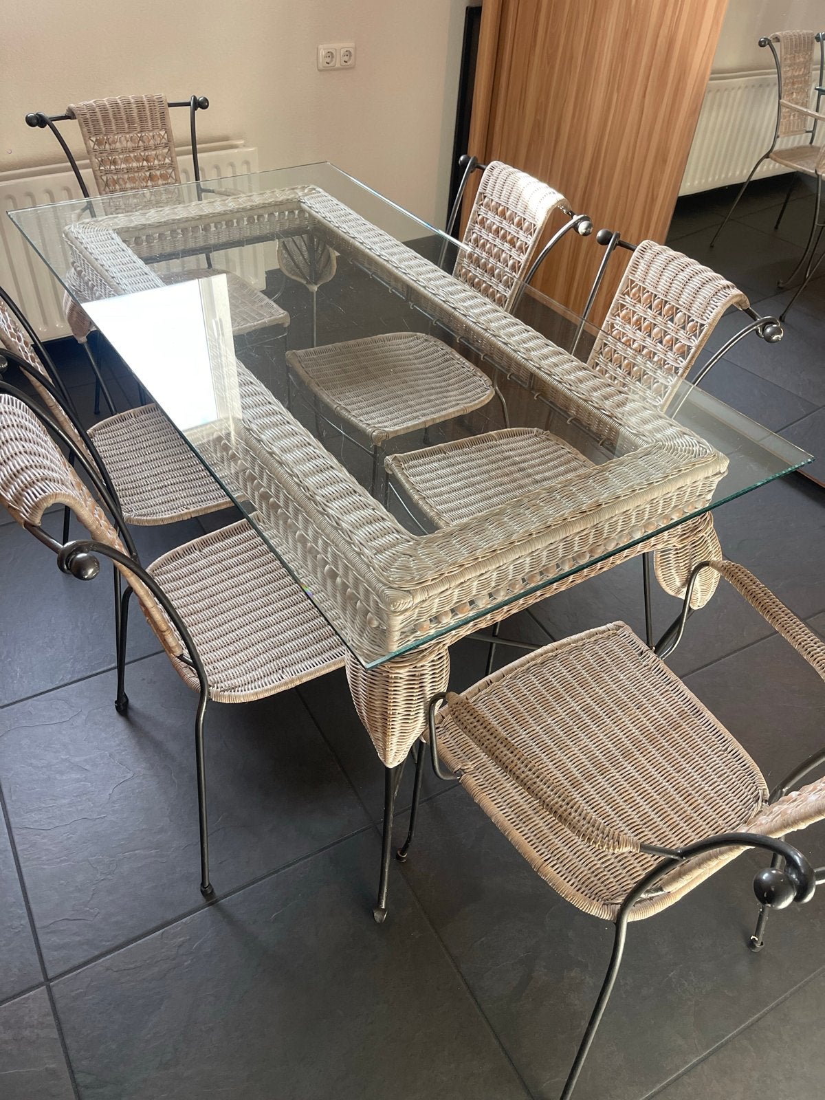 Glazen eettafel met rieten details en 6 stoelen, Ophalen, Gebruikt, 50 tot 100 cm, Glas