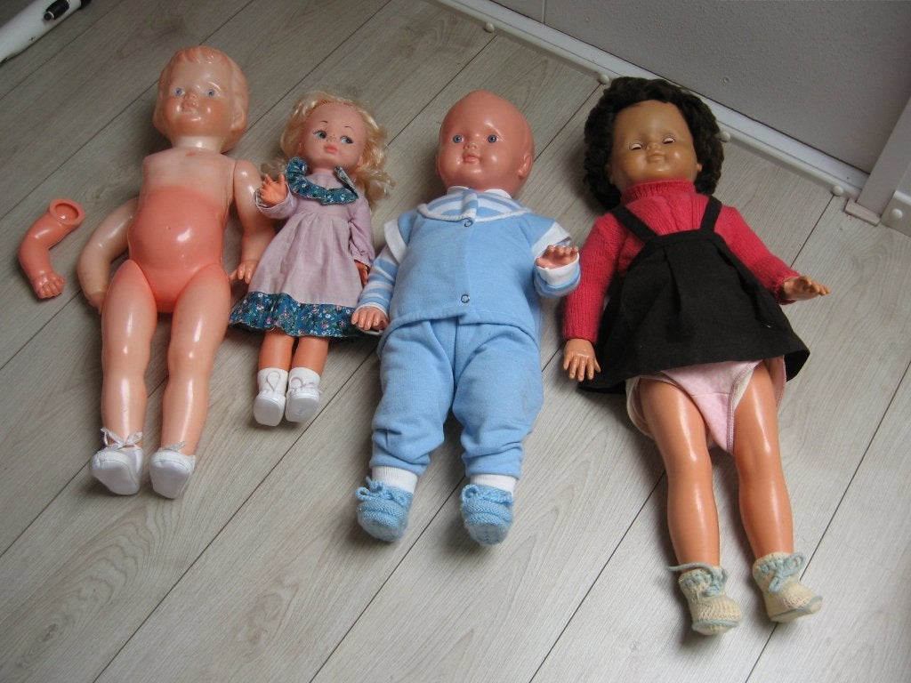4 verschillende oude baby poppen m slaap oogjes zie foto., Ophalen of Verzenden, Gebruikt, Pop