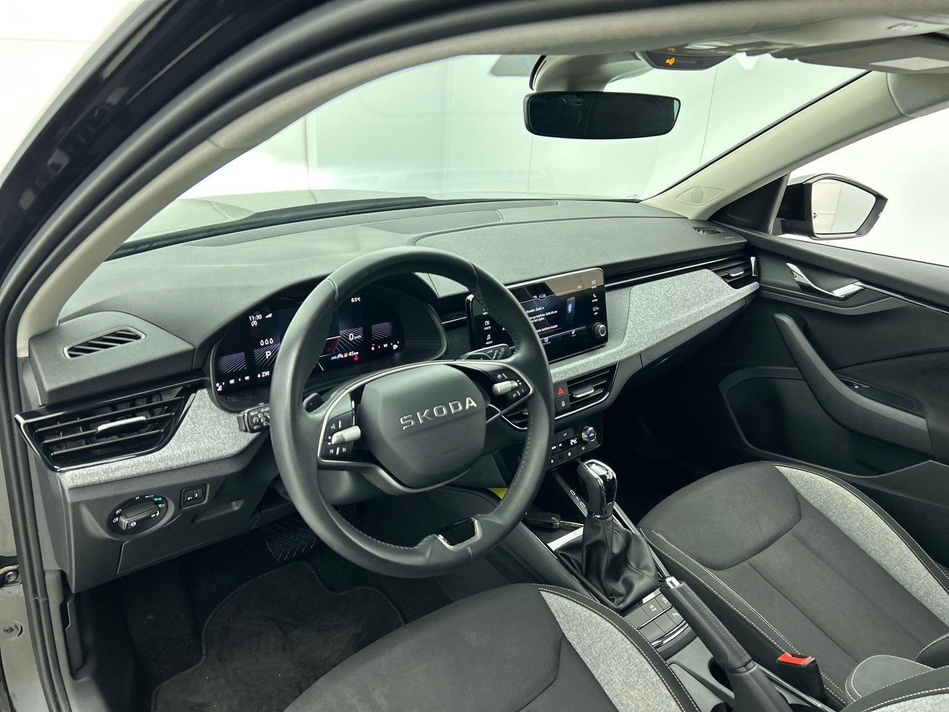 Skoda Kamiq 1.0 TSI Business Edition DSG Navigatie Climate c, Gebruikt, Zwart, 3 cilinders, Kamiq