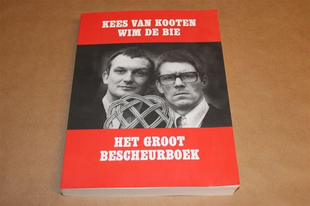 Het Groot Bescheurboek — Van Kooten & De Bie [3e Druk 2013], Boeken, Ophalen of Verzenden, Gelezen, Verhalen