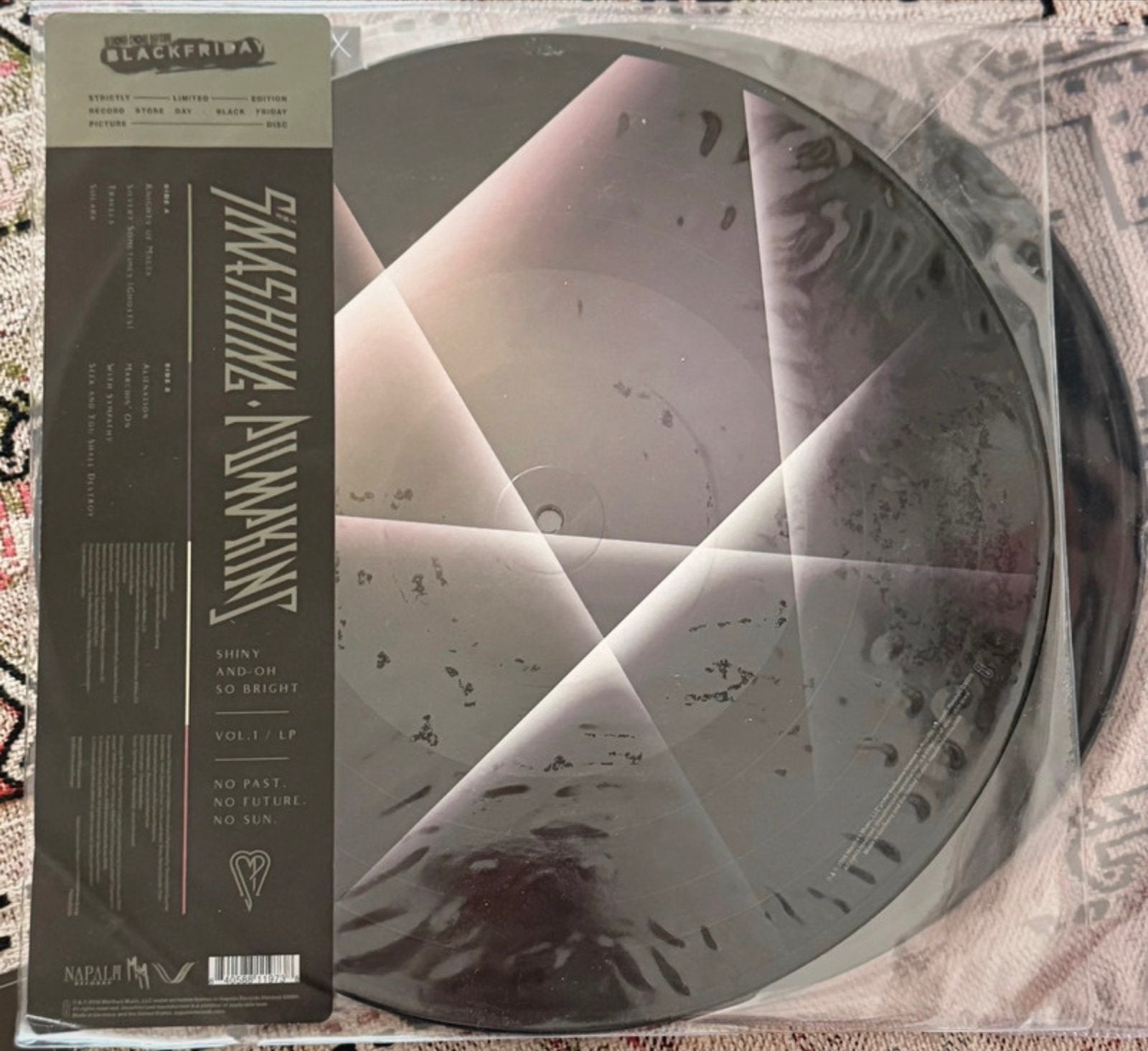 Smashing Pumpkins - Shiny And Oh So Bright Vol. 1 LP- PD, LP, Rock, Geseald, Ophalen of Verzenden