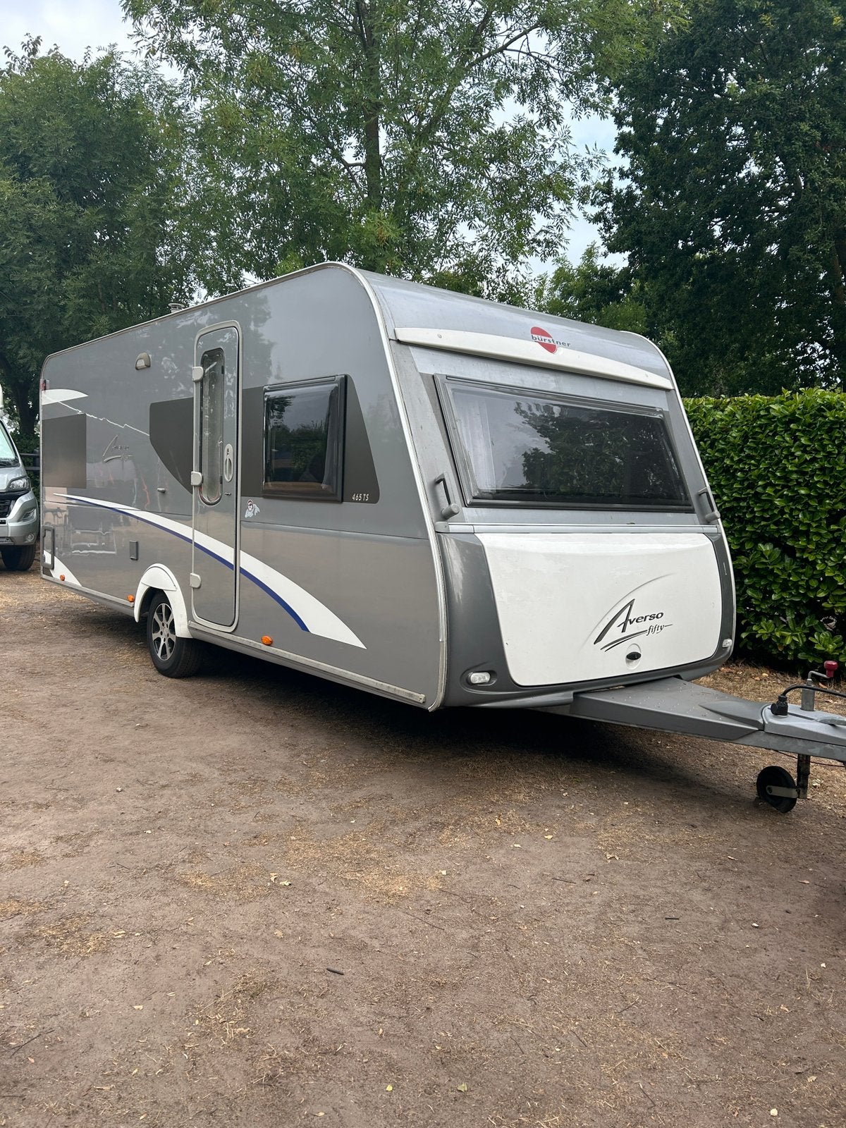 Caravan Bürstner Averso 465 ts fifty - incl dorema voortent, Caravans en Kamperen, Rondzit, Frans bed, Kachel, Particulier