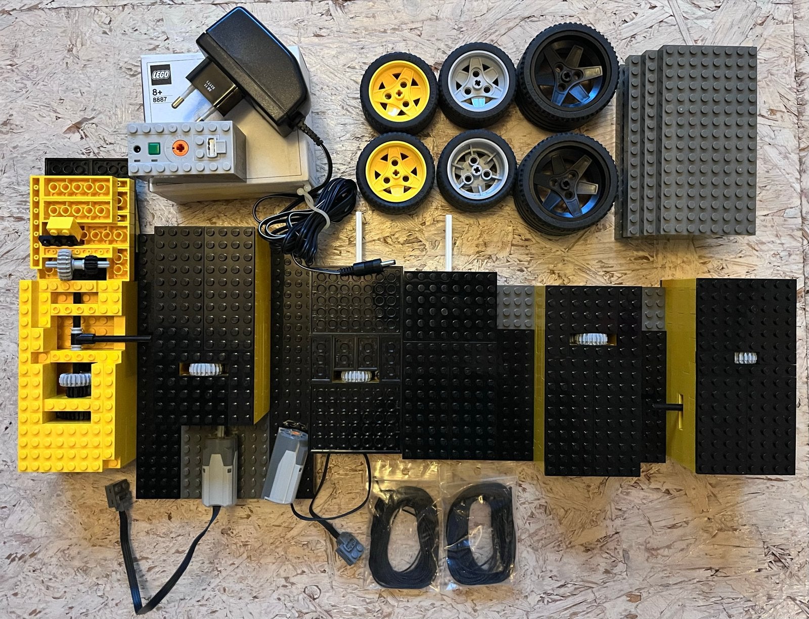 LEGO Power Functions onderdelen incl Oplaadbare Batterijbox, Ophalen of Verzenden, Gebruikt
